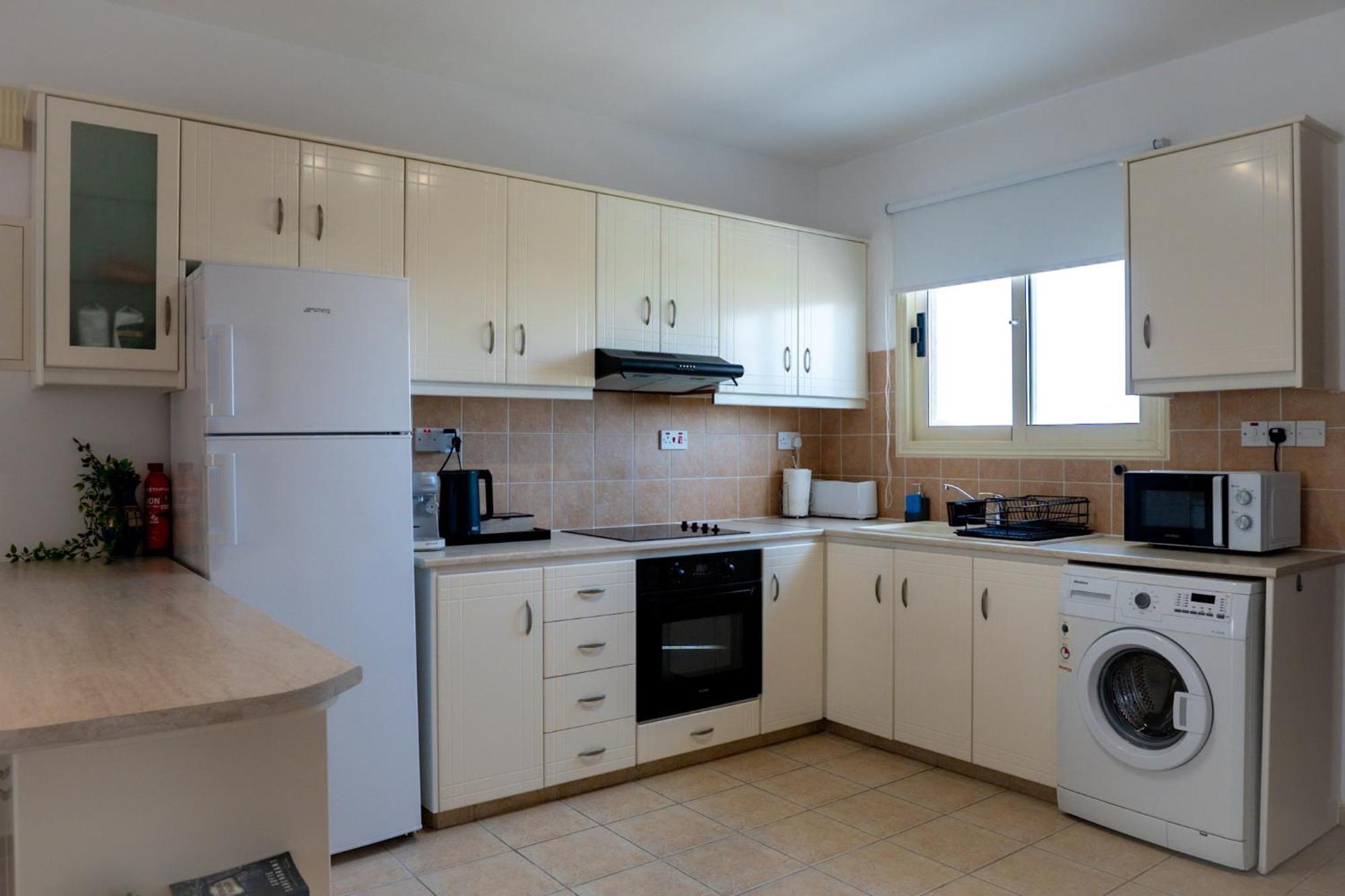 Apartment Anna's Place 2b, Paphos, Pool