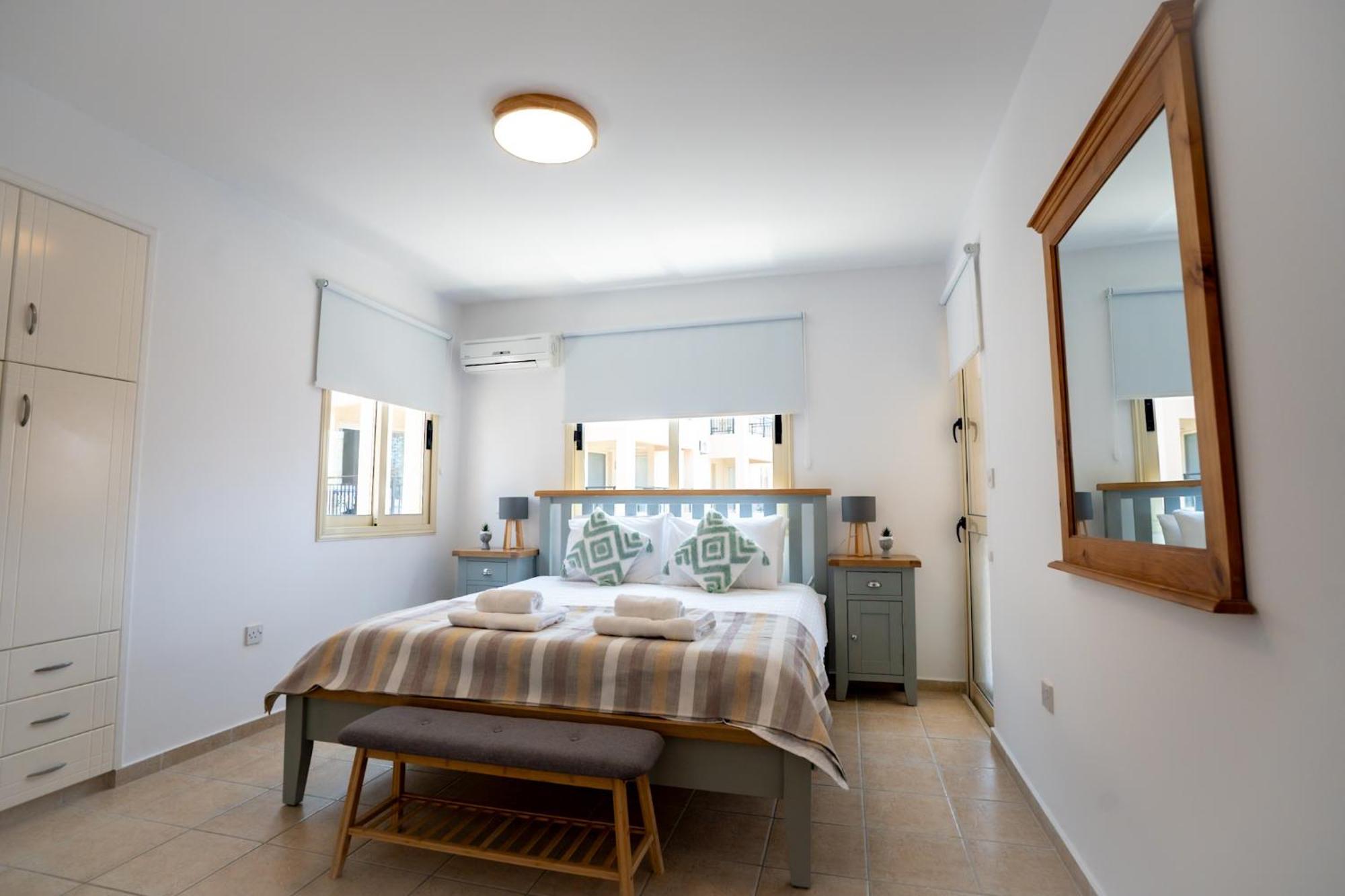 Anna's Place 2b, Paphos, Pool Apartment Paphos