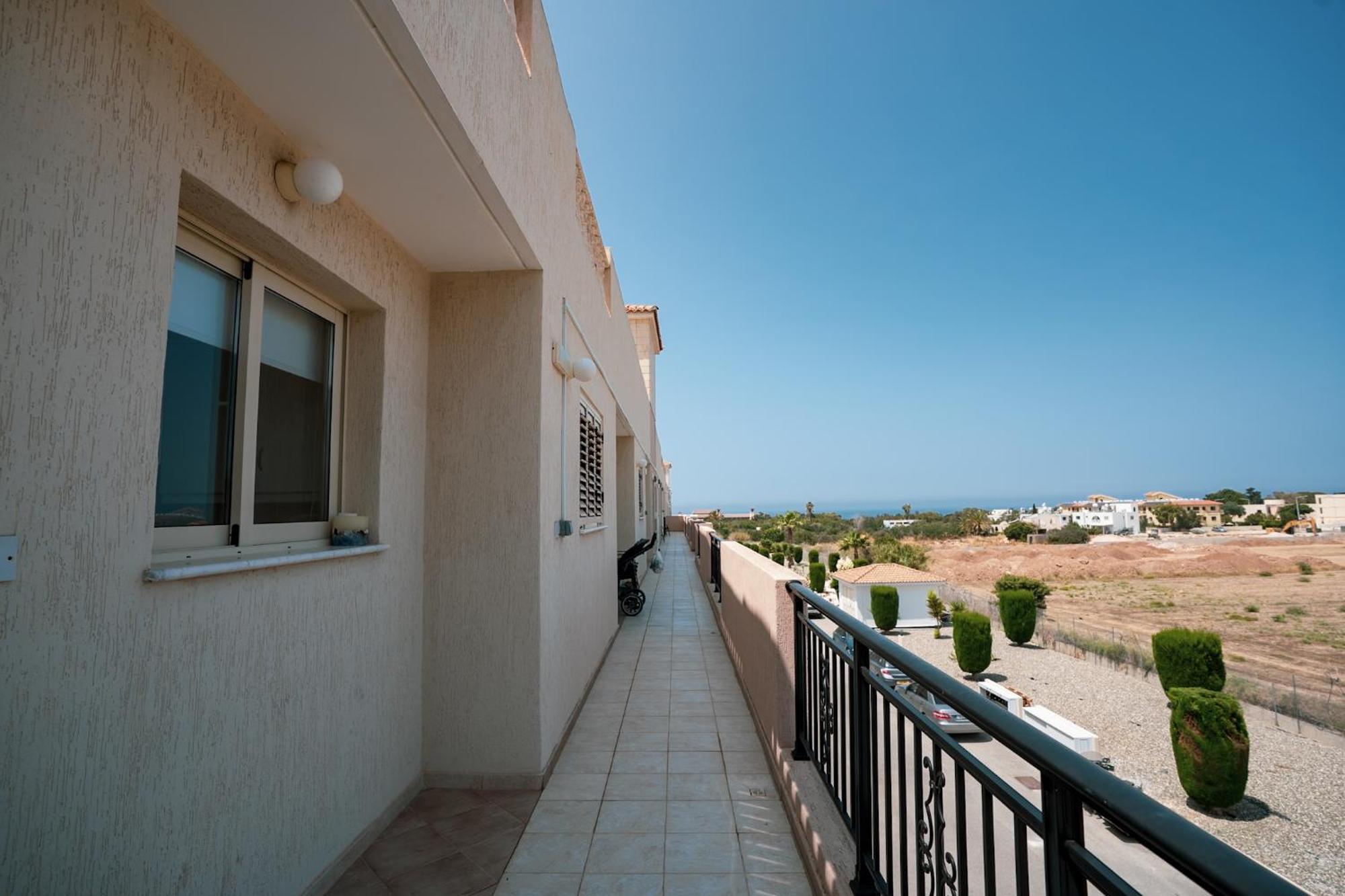 Apartment Anna's Place 2b, Paphos, Pool