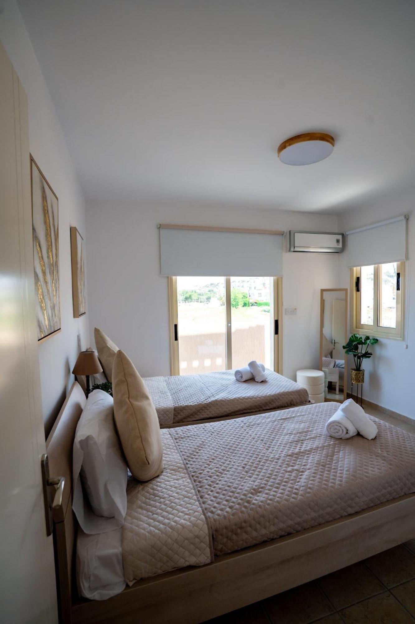 Apartment Anna's Place 2b, Paphos, Pool