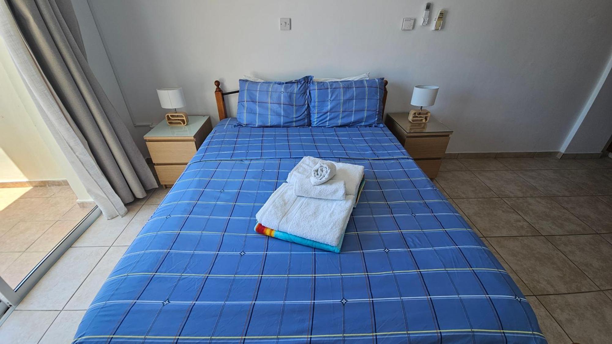 Peaceful With Double Bed - Oak Breeze Apartment Paphos
