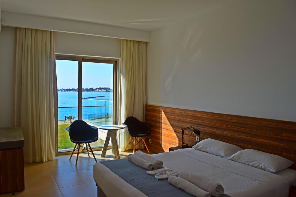 Amphora & Hotel