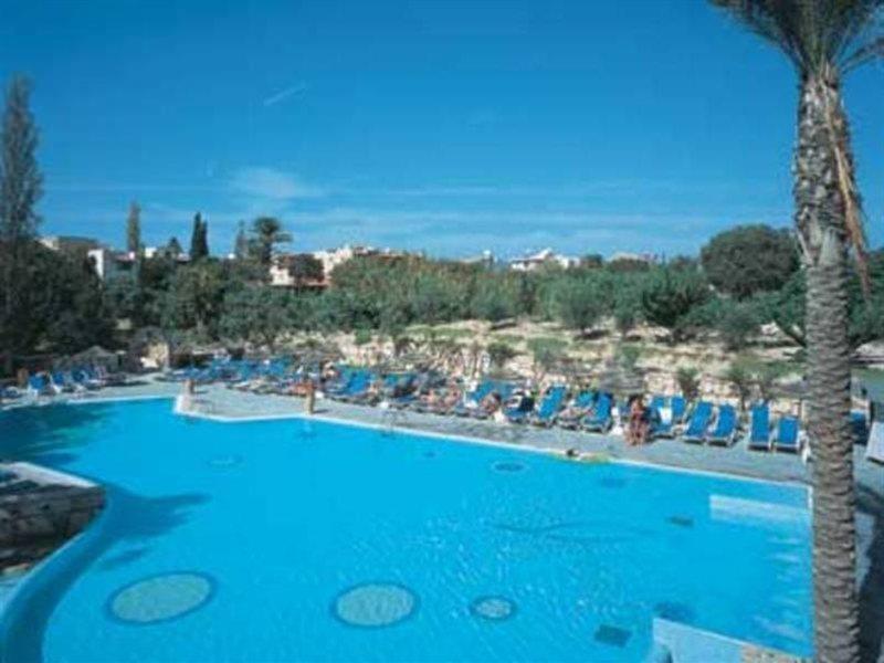 Basilica Aparthotel Paphos
