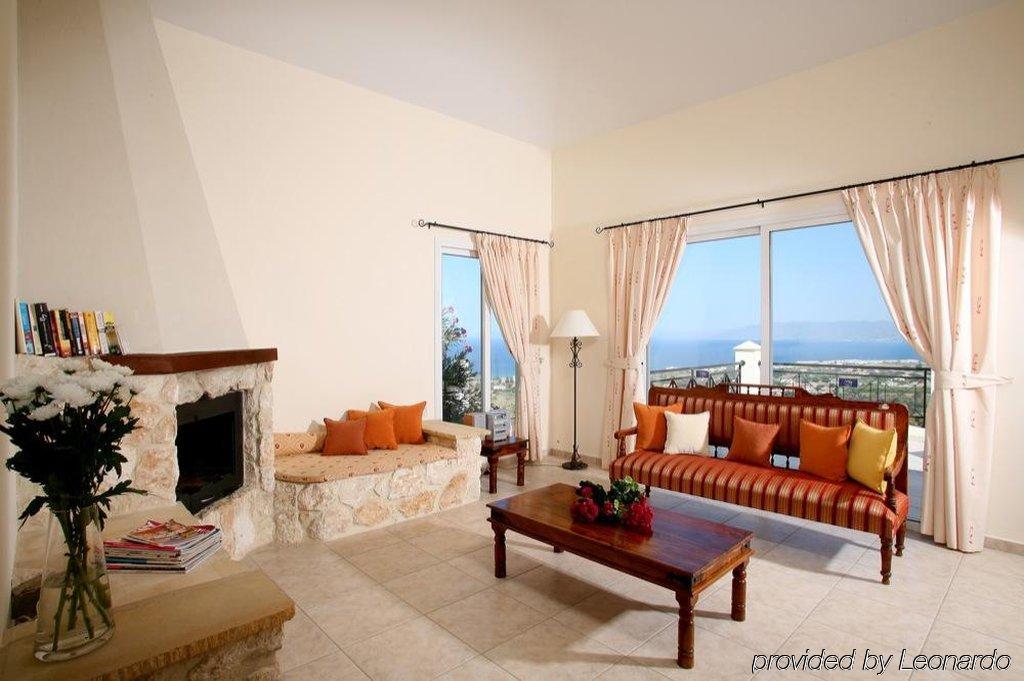 Z & X Holiday Villas 4* Paphos