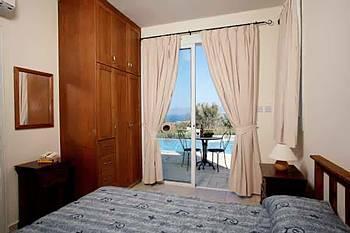 Z & X Holiday Villas Hotel 4*