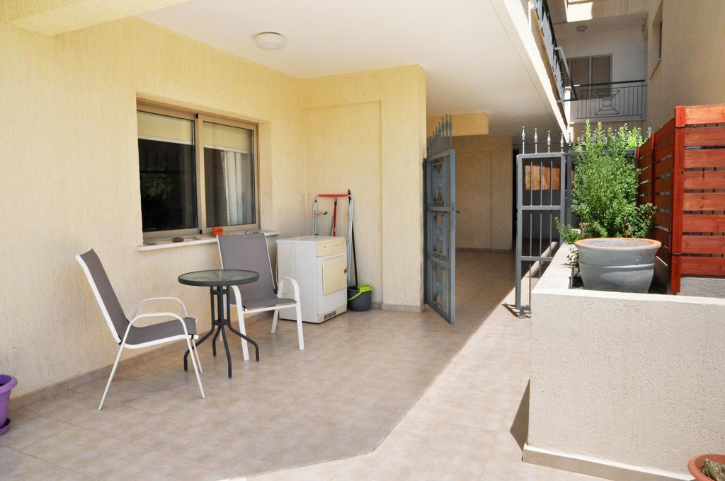 Aphrodite Apartment *