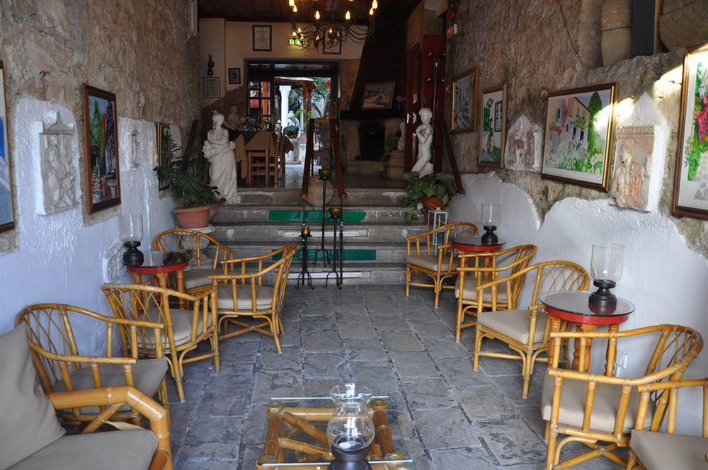 Hotel Kiniras Traditional & Restaurant Paphos
