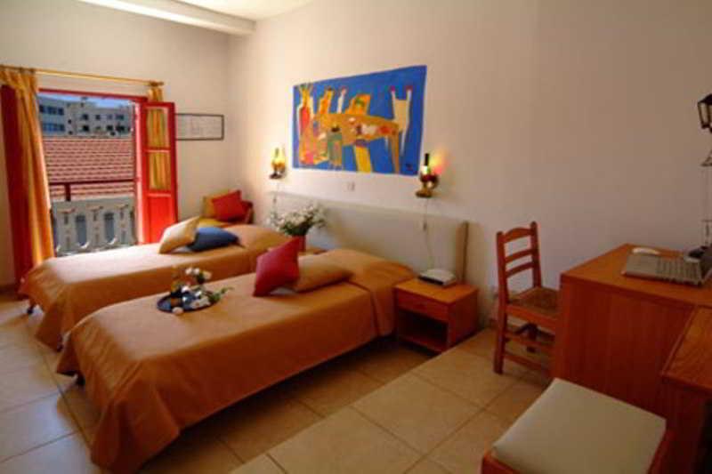 Kiniras Traditional & Restaurant 3*