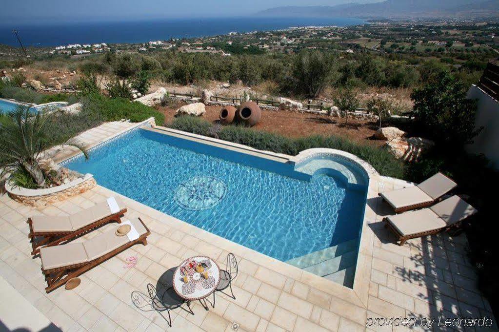 Z & X Holiday Villas Paphos