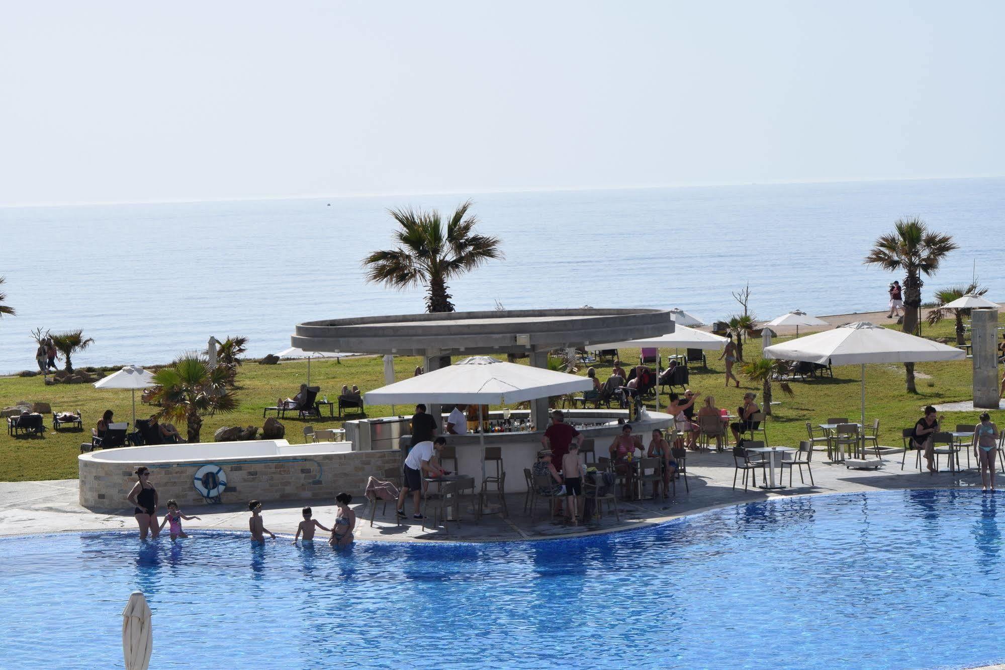 Amphora & Hotel