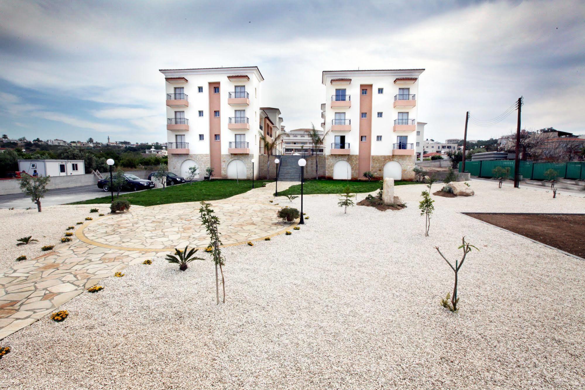 Oracle Exclusive Aparthotel Paphos