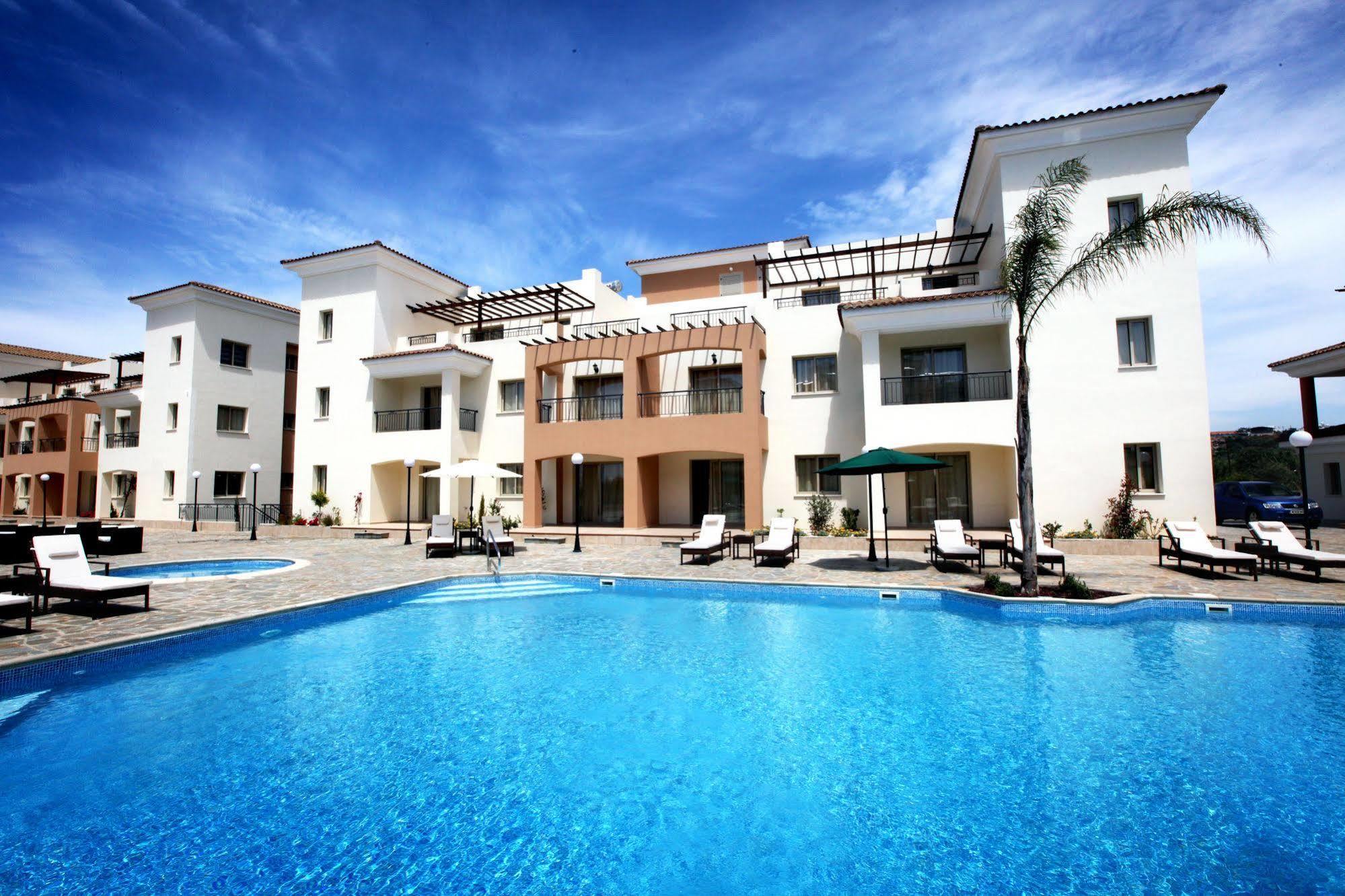 Oracle Exclusive Aparthotel Paphos