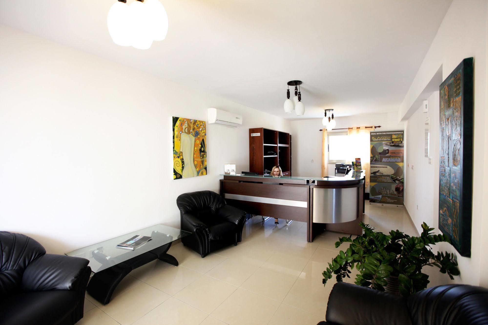Oracle Exclusive Aparthotel
