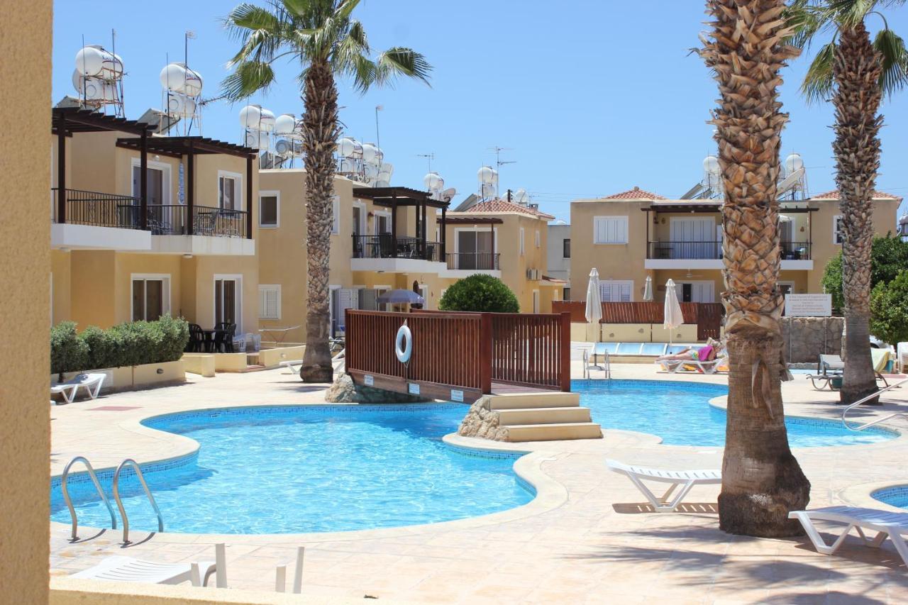Sirena Sunrise,128 Paphos