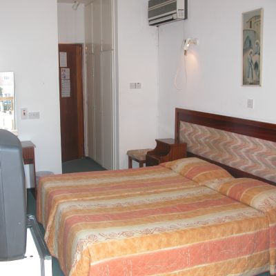 King's Hotel 2*