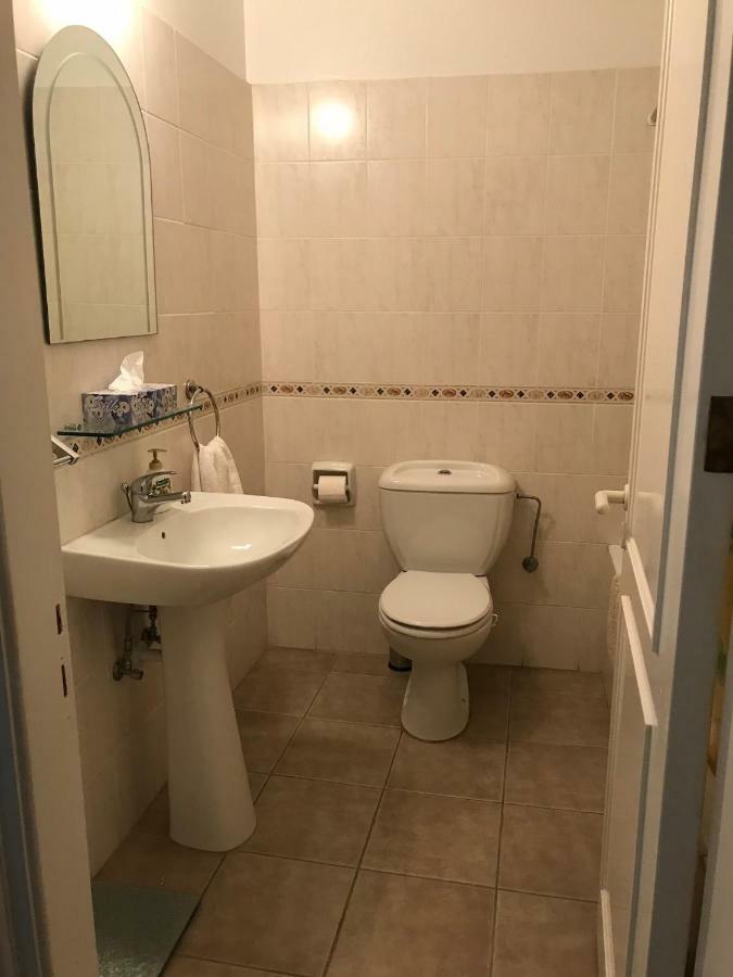 Kings Palace - Fabulous Pool-side 2 Bed Paphos