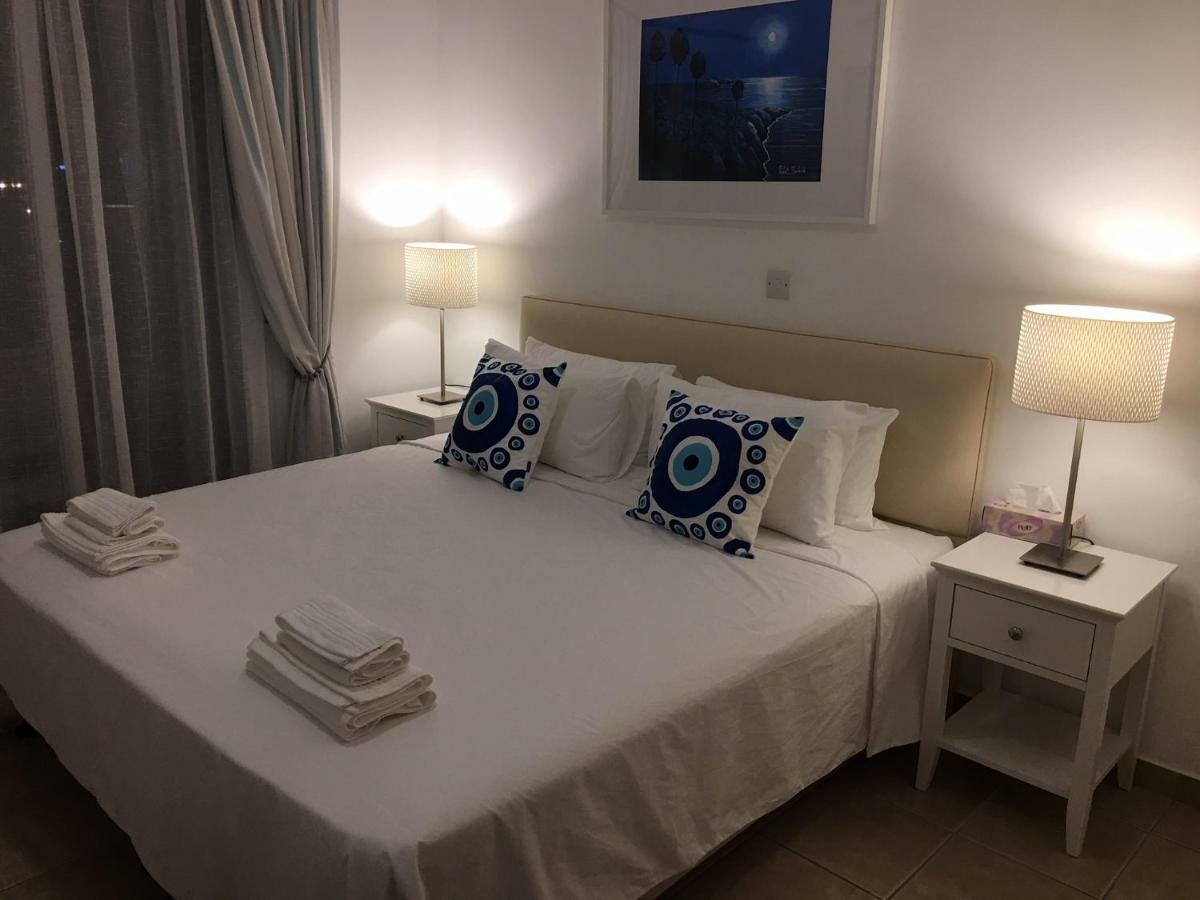 Kings Palace - Fabulous Pool-side 2 Bed * Paphos