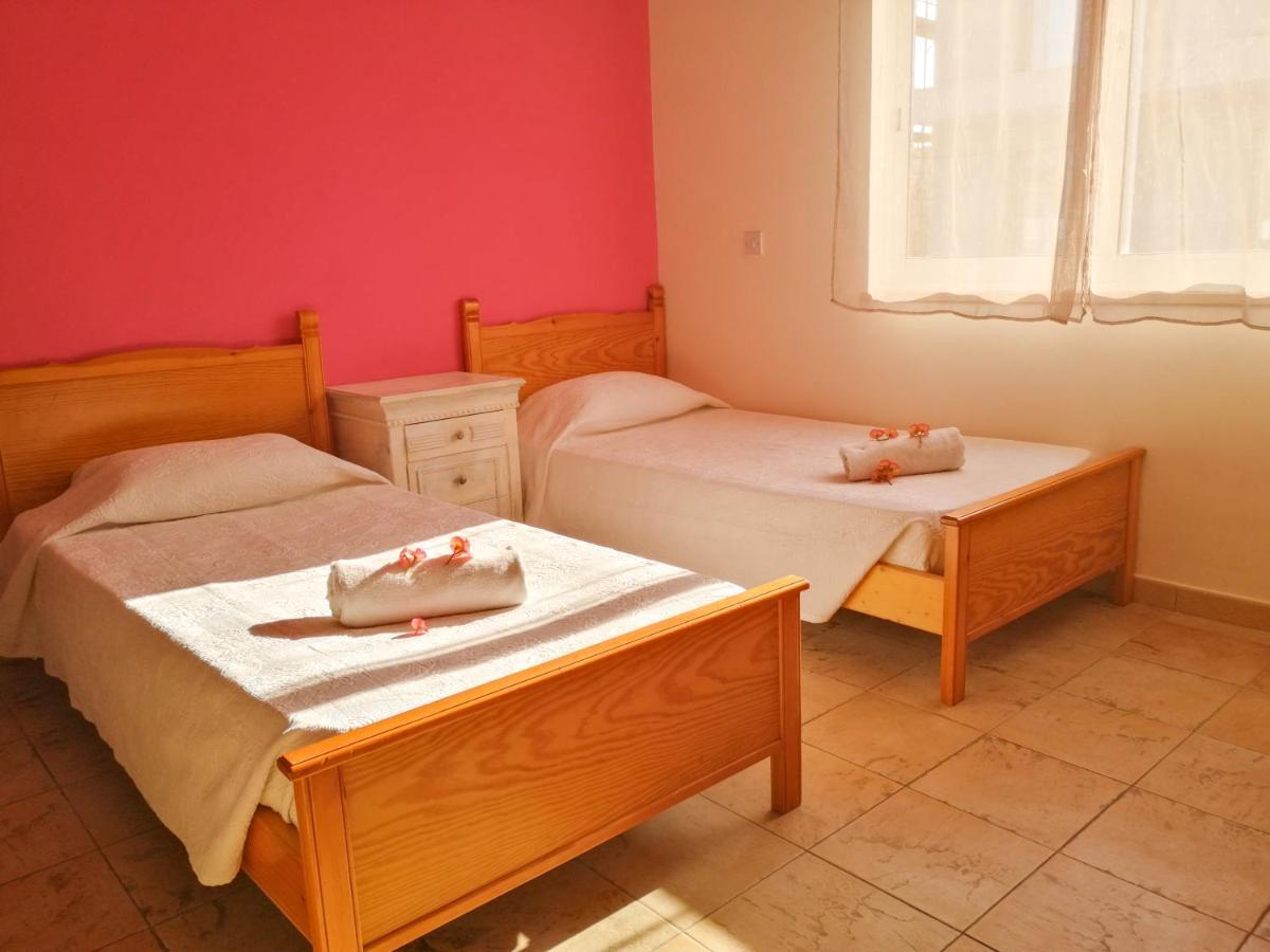 Julia's Townhouse-new Atlantis Court Universal Apartamento *