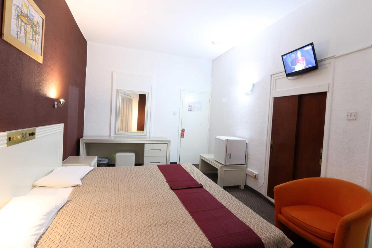 Hotel King's