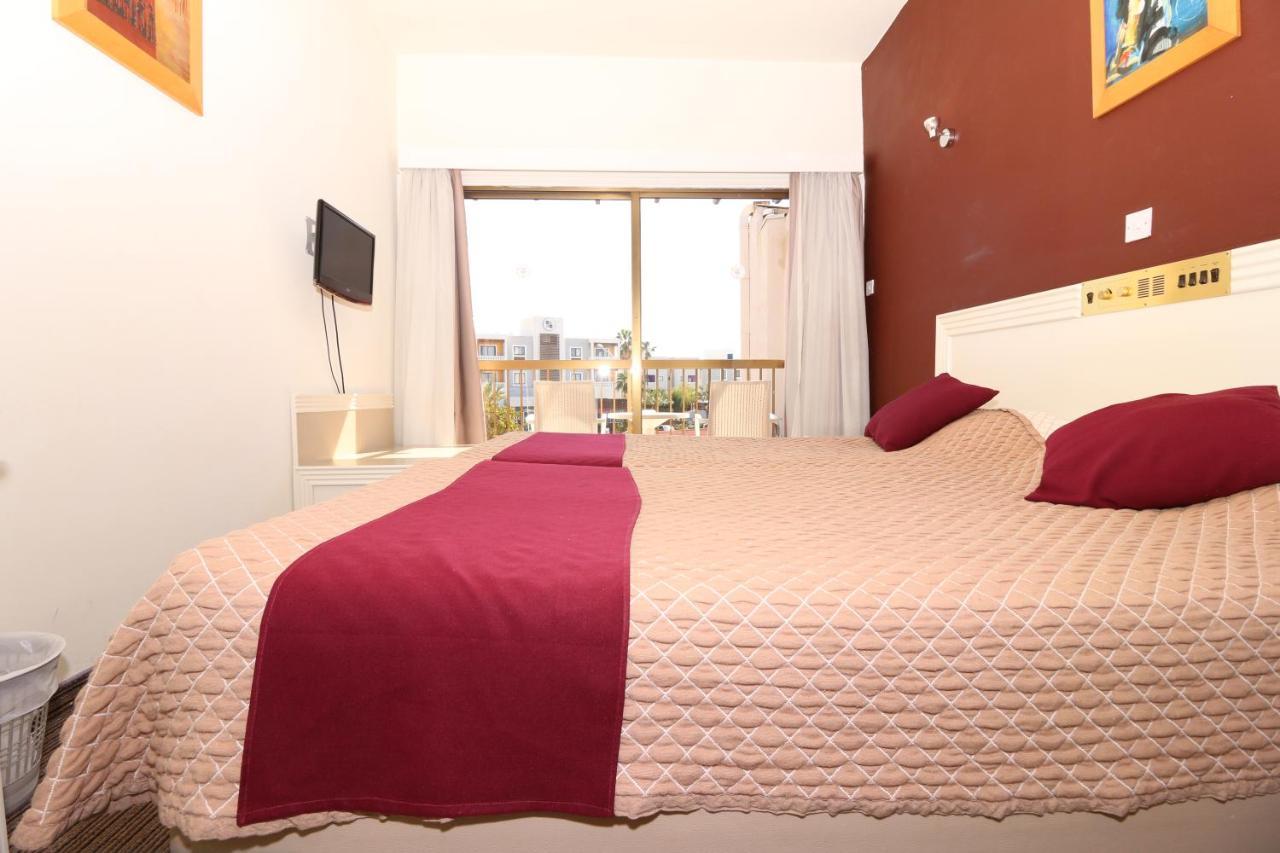 Hotel King's 2*