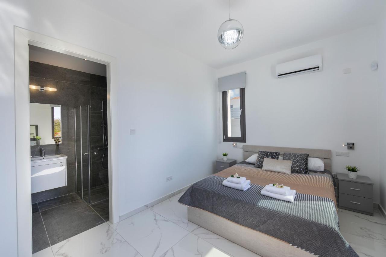 Villa Adaris, Sea Caves Peyia Paphos